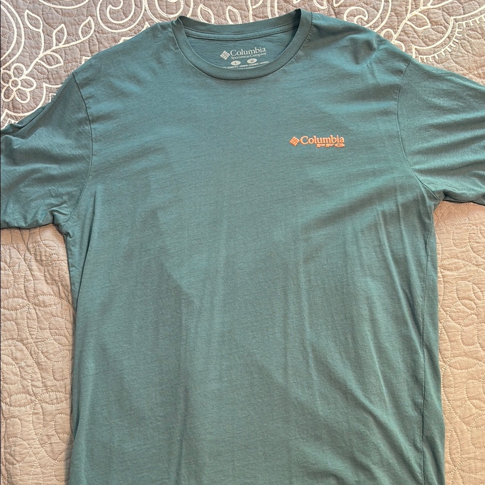 Columbia Men's Green T-Shirt